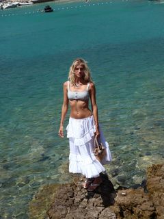 Devon Windsor feet photo 10