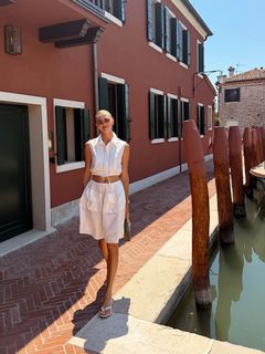 Devon Windsor feet photo 6