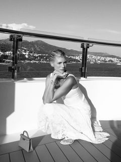 Devon Windsor feet photo 13