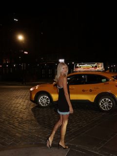 Devon Windsor feet photo 4