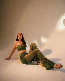 Devrim Özkan feet photo thumbnail