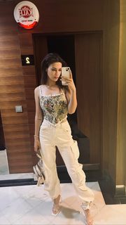 Devrim Özkan feet photo thumbnail