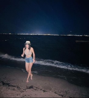 Devrim Özkan feet photo thumbnail