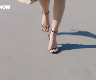 Devrim Özkan feet photo thumbnail