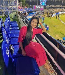 Dhanashree Verma feet photo 10