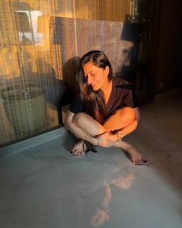 Dhanashree Verma feet photo 5