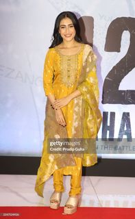 Dhanashree Verma feet photo 16