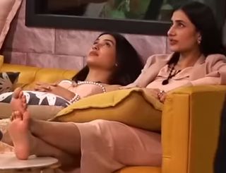 Dhanashree Verma feet photo 9