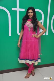Dhansika feet photo 11