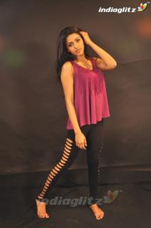 Dhansika feet photo 14