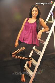 Dhansika feet photo 13