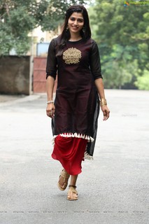 Dhansika feet photo 17