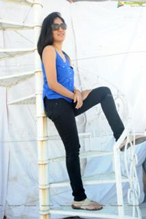 Dhanya Balakrishna feet photo 12