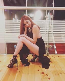 Dhasia Wezka feet photo 6
