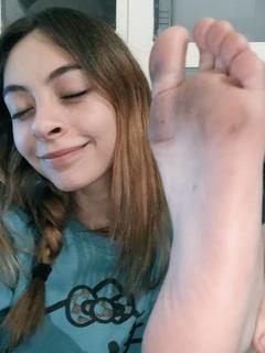Dhasia Wezka feet photo 18
