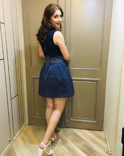 Dhvani Bhanushali feet photo 8