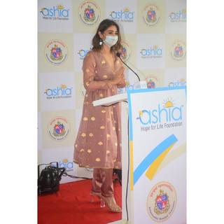 Dhvani Bhanushali feet photo 3