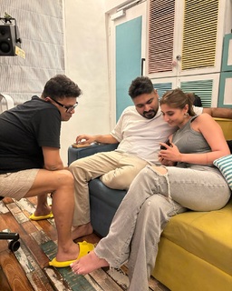 Dhvani Bhanushali feet photo 5