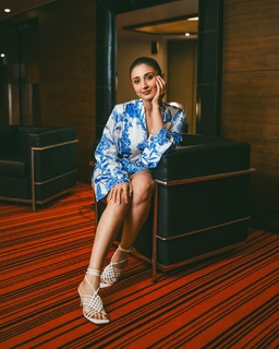 Dhvani Bhanushali feet photo 6