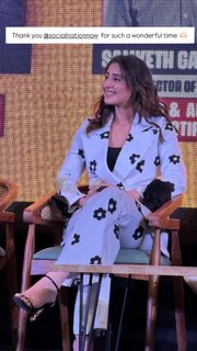 Dhvani Bhanushali feet photo 13