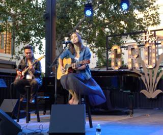 Dia Frampton feet photo 4