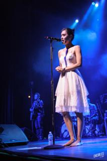 Dia Frampton feet photo 8