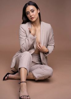 Dia Frampton feet photo 9