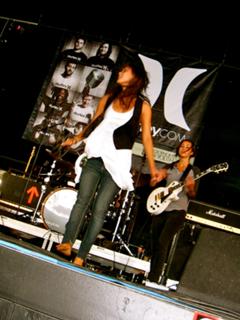 Dia Frampton feet photo 16