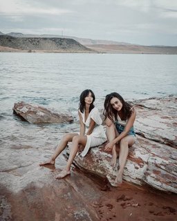 Dia Frampton feet photo 1