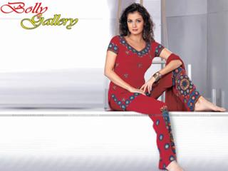 Dia Mirza feet photo thumbnail