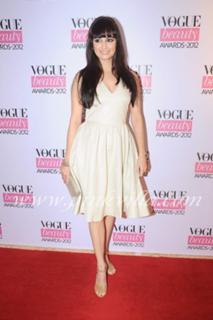 Dia Mirza feet photo thumbnail