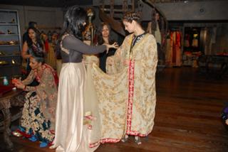 Dia Mirza feet photo thumbnail