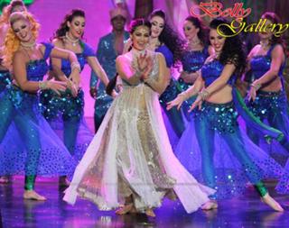 Dia Mirza feet photo thumbnail