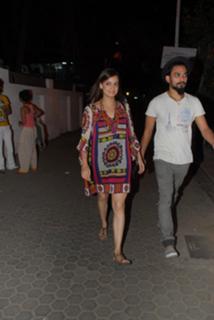 Dia Mirza feet photo thumbnail