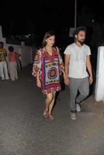 Dia Mirza feet photo thumbnail