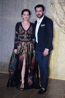 Dia Mirza feet photo thumbnail