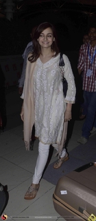 Dia Mirza feet photo thumbnail