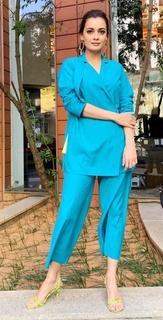 Dia Mirza feet photo thumbnail