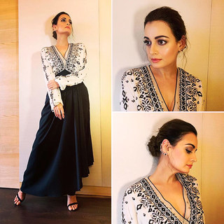 Dia Mirza feet photo thumbnail