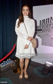 Dia Mirza feet photo thumbnail