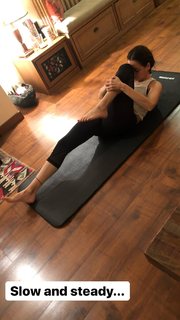 Dia Mirza feet photo thumbnail