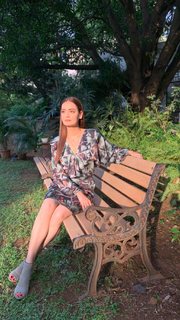 Dia Mirza feet photo thumbnail