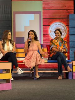 Dia Mirza feet photo 16