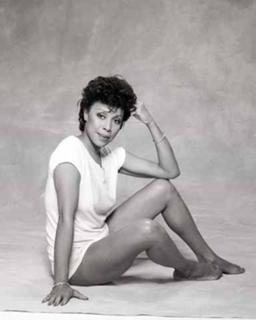 Diahann Carroll feet photo 8