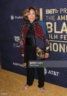 Diahann Carroll feet photo 13