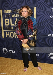 Diahann Carroll feet photo 12