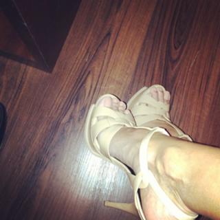 Diala Makki feet photo 6