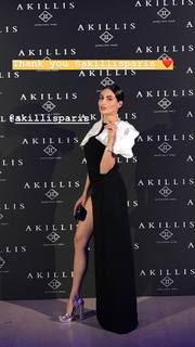 Diala Makki feet photo 9