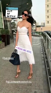 Diala Makki feet photo 8