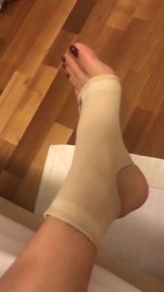 Diala Makki feet photo 6